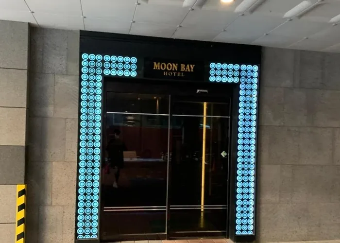 Moonbay